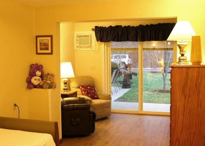 Assisted Living CT Nursing Home Bristol Elder Care Connecticut